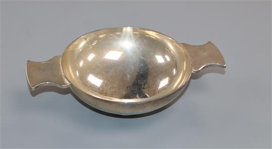 A modern Scottish silver presentation quaich, 6 oz.